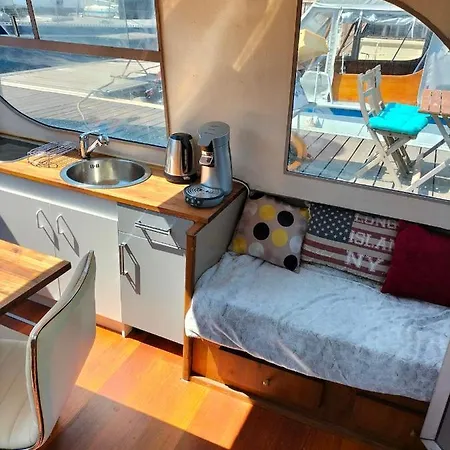 船上ホテル Bateau Pearl